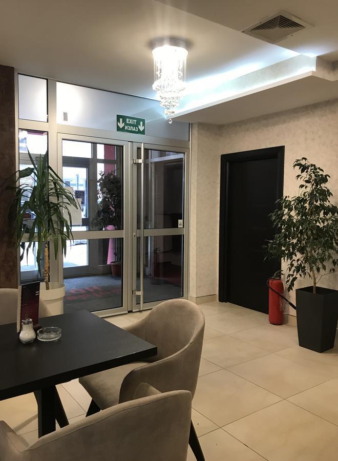 Golden Inn Hotel Majdanpek Zewnętrze zdjęcie