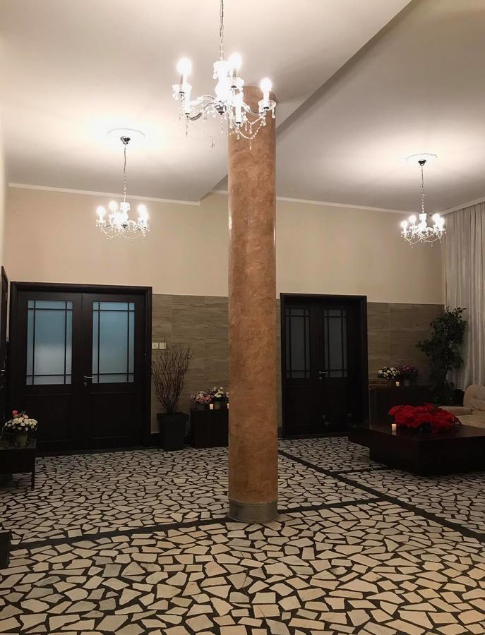 Golden Inn Hotel Majdanpek Zewnętrze zdjęcie